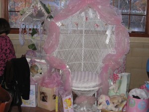 CHAIR AND WHISHING WELL IN PINK RENTAL